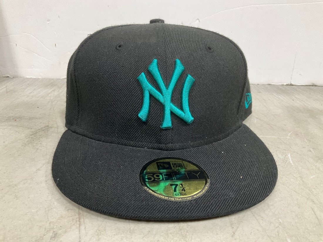Yankees Hat (Size: 71/2)