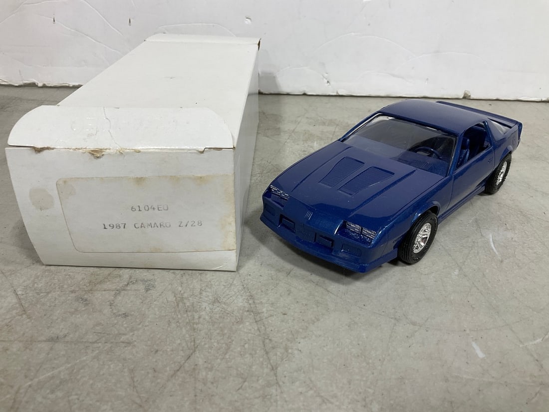 1987 Camaro Z/28 Dealer Promo Car - Blue: 1987 Camaro Z/28 Dealer Promo Car - Blue