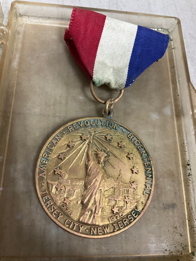 Vintage American Revolution Bicentennial Jersey City NJ Ribbons/Medals - 1176-1976: Vintage American Revolution Bicentennial Jersey City NJ Ribbons/Medals - 1176-1976