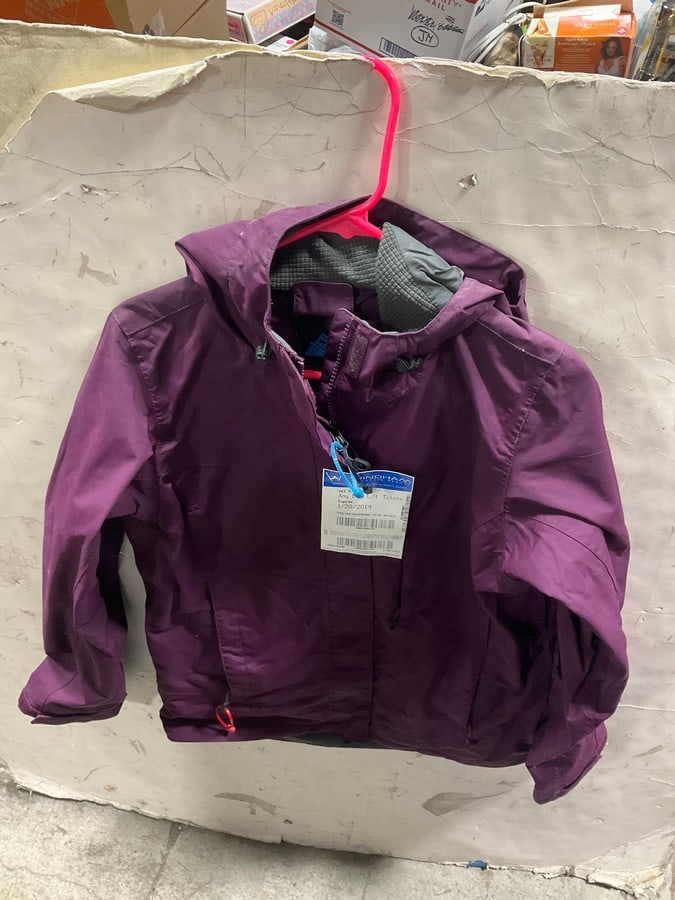 Estrn Mntn Sprts Zip Up Jacket (Size: Small): Estrn Mntn Sprts Zip Up Jacket (Size: Small)