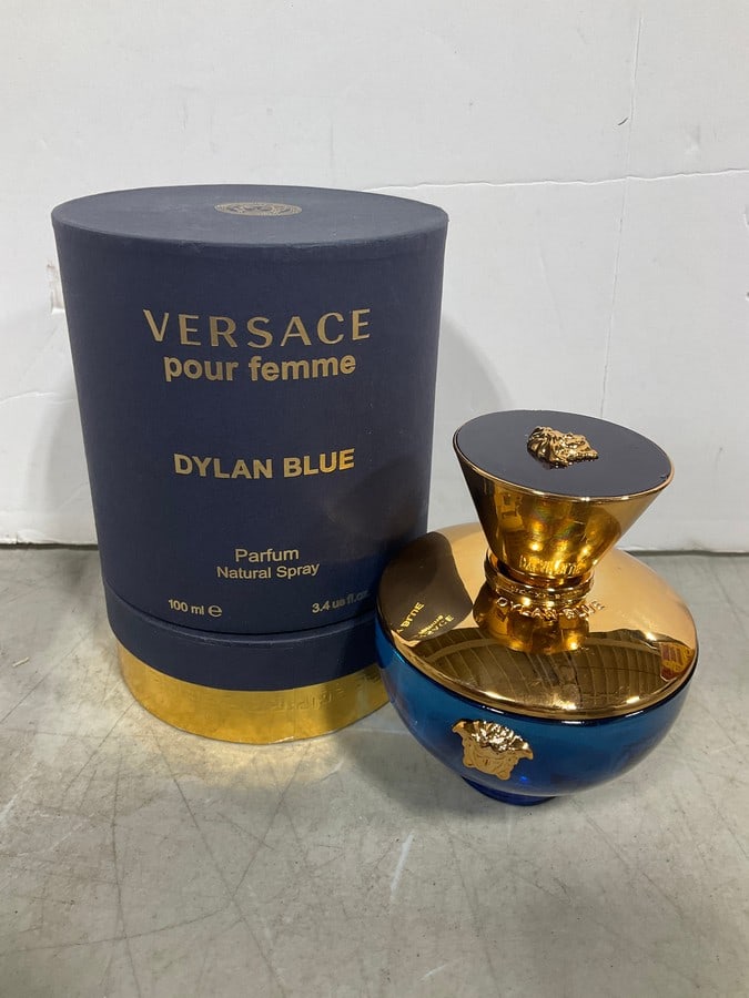 Versace Pour Femme Dylan Blue Parfum Spray *new in box*: Versace Pour Femme Dylan Blue Parfum Spray *new in box*