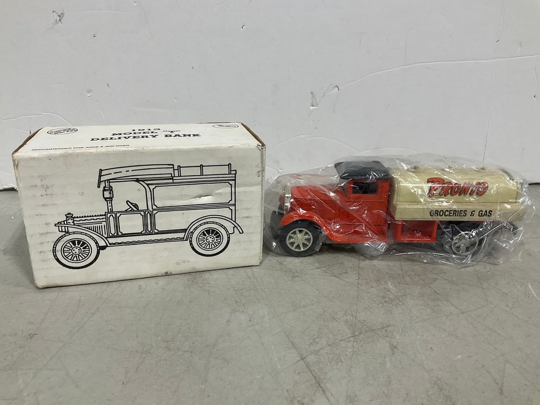 1913 Model T Delivery Truck Bank: 1913 Model T Delivery Truck Bank
