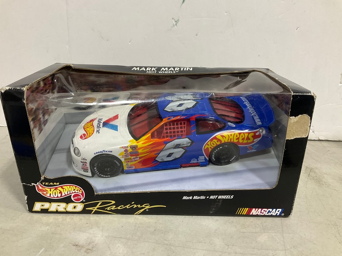 Hot Wheels Mark Martin Nascar Diecast Model *new in box*: Hot Wheels Mark Martin Nascar Diecast Model *new in box*