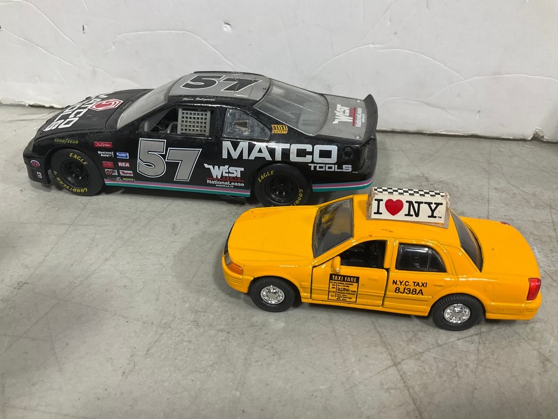 Vintage Car Diecast Models: Vintage Car Diecast Models