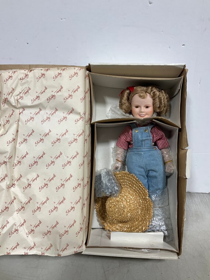 Shirley Temple Ceramic Doll: Shirley Temple Ceramic Doll