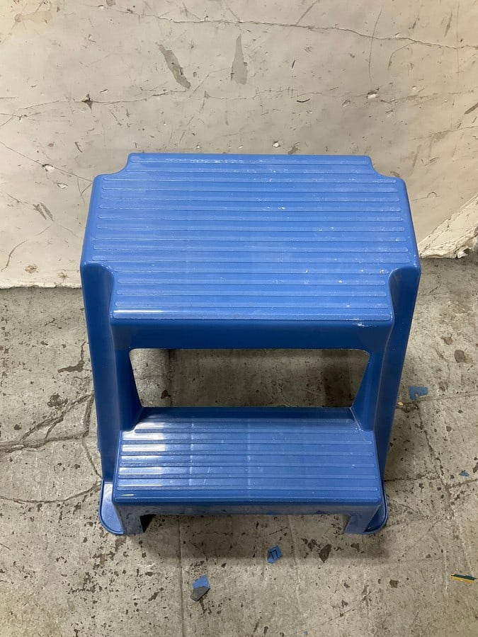 Rubbermaid Stool