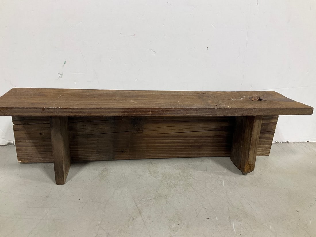 Wooden Wall Hanging Shelf (6inx22in5.5in): Wooden Wall Hanging Shelf (6inx22in5.5in)