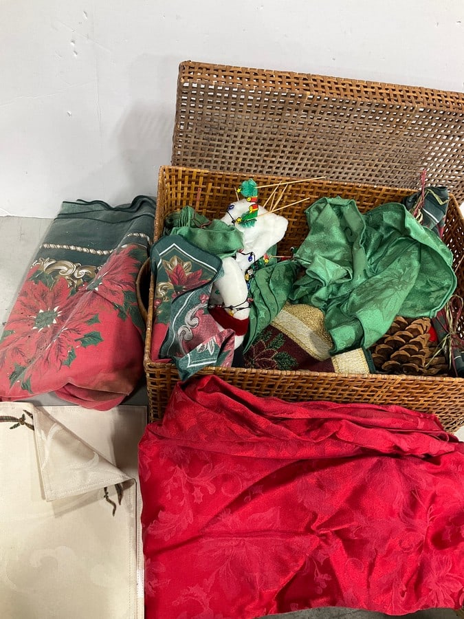 Woven Hinged Box with Christmas Items: Woven Hinged Box with Christmas Items