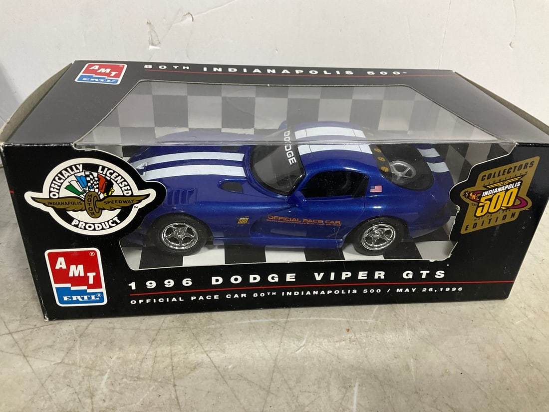 ERTL 1996 Dodge Viper GTS Dealer Promo Car *new in box*: ERTL 1996 Dodge Viper GTS Dealer Promo Car *new in box*