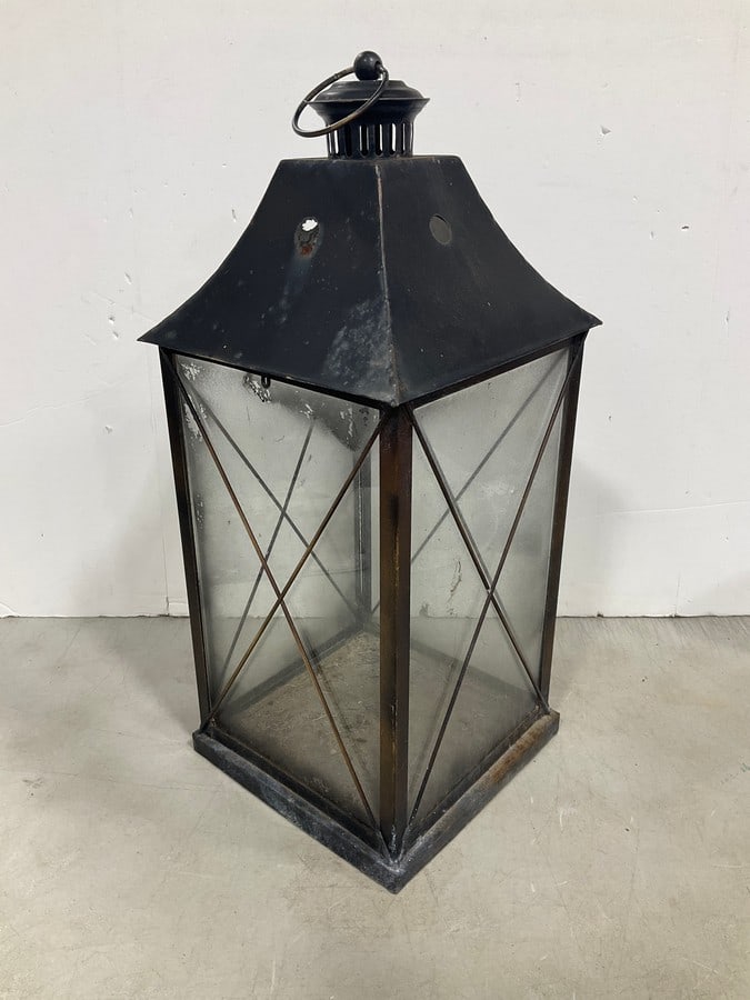Vintage style lantern(23in.tall): Vintage style lantern(23in.tall)