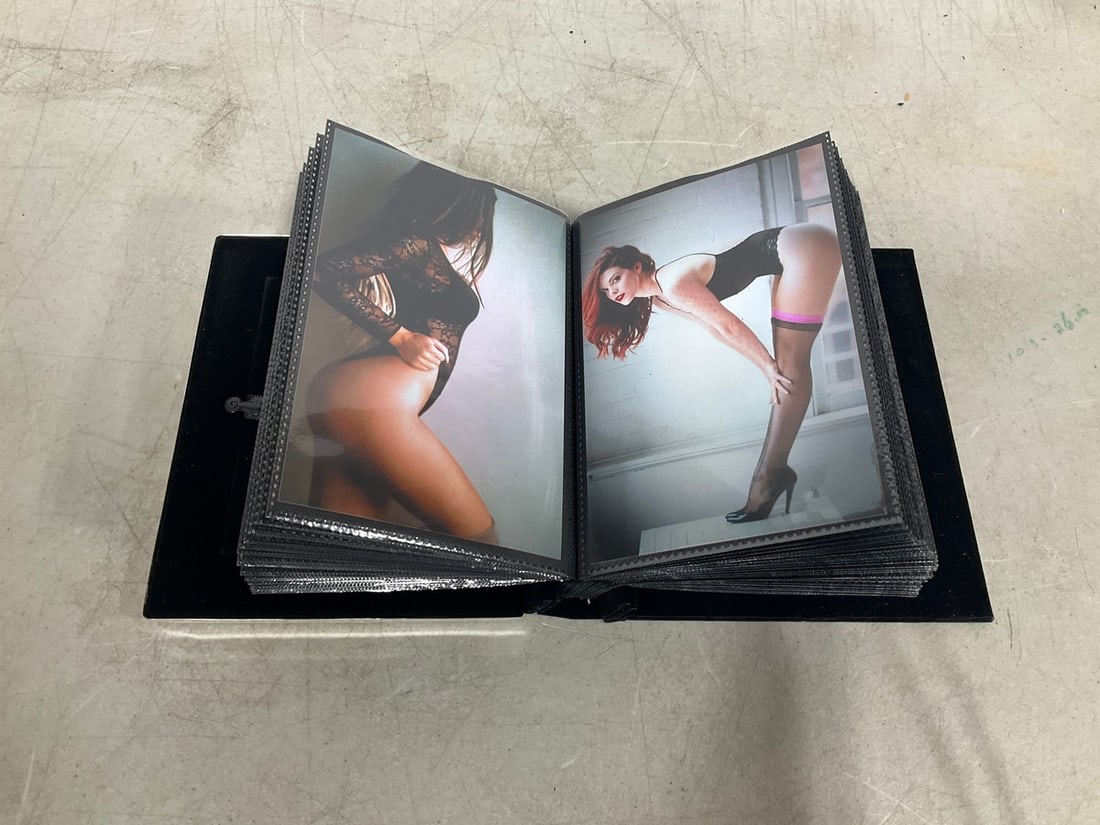 Pornographic photo album: Pornographic photo album