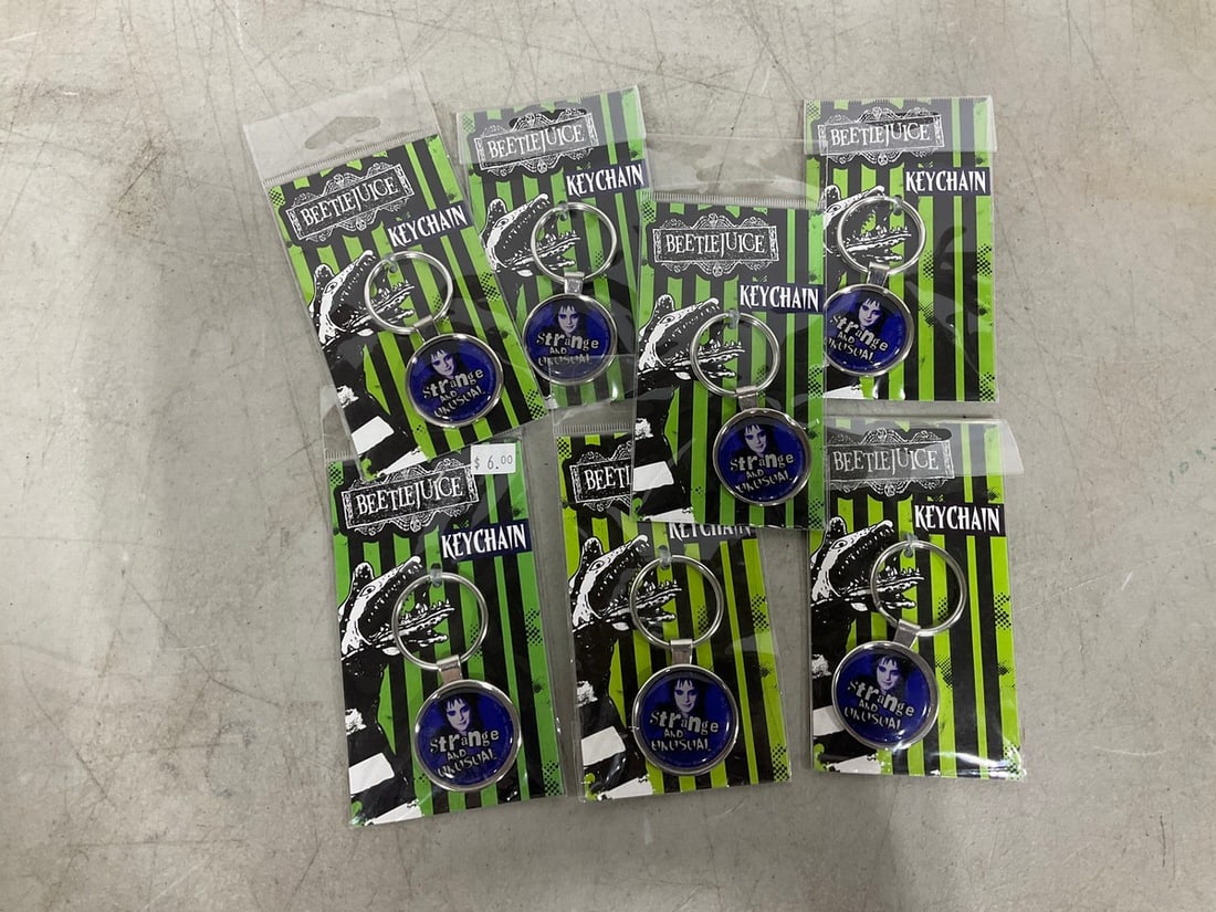Beetlejuice keychains*new in package*: Beetlejuice keychains*new in package*