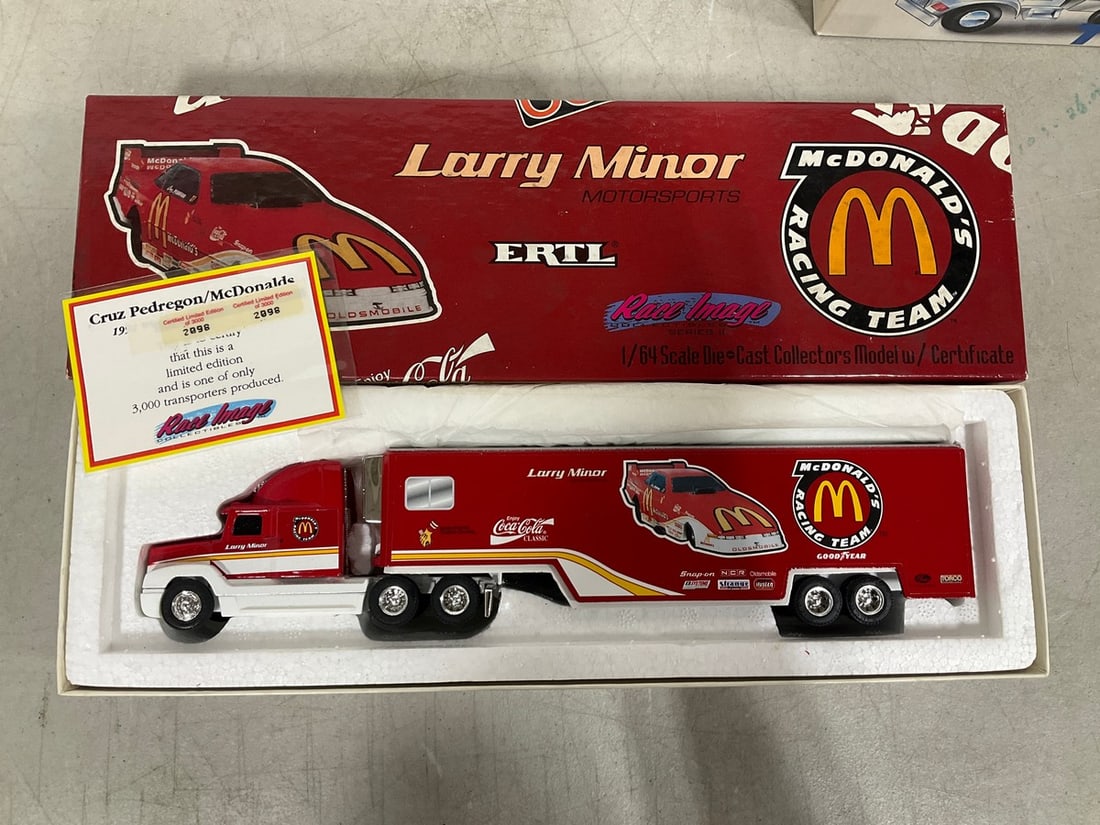 Larry Minor snap on collectible*new in package*: Larry Minor snap on collectible*new in package*