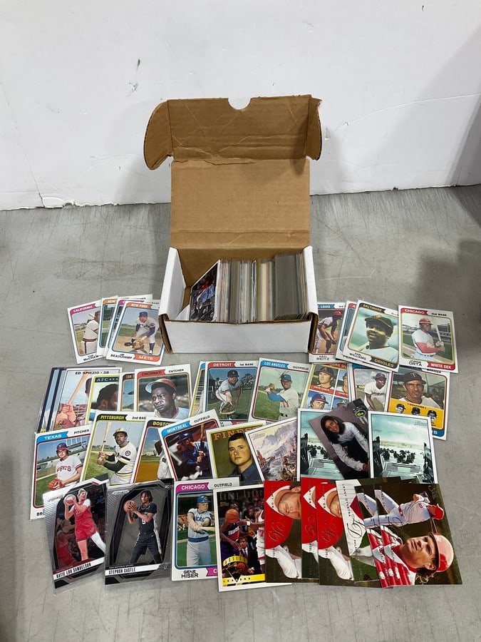 Vintage collectible cards(various years): Vintage collectible cards(various years)