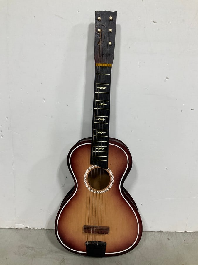Vintage Guitar (28in Long): Vintage Guitar (28in Long)