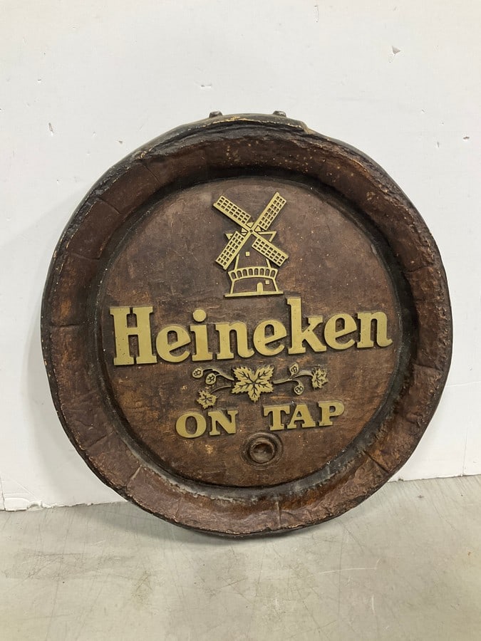 Heineken Beer Barrel Wall Plaque (17in Across): Heineken Beer Barrel Wall Plaque (17in Across)