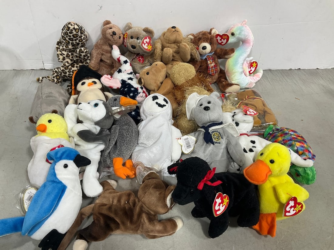 Various Beanie Babies: Various Beanie Babies