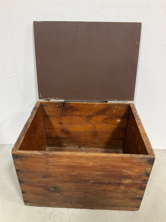 Wooden Shipping Crate (12inx16.5inx12.5in): Wooden Shipping Crate (12inx16.5inx12.5in)