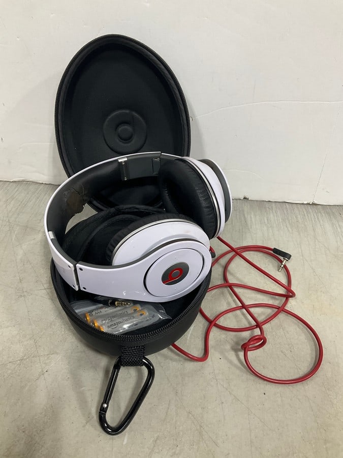 Beats with Case: Beats with Case