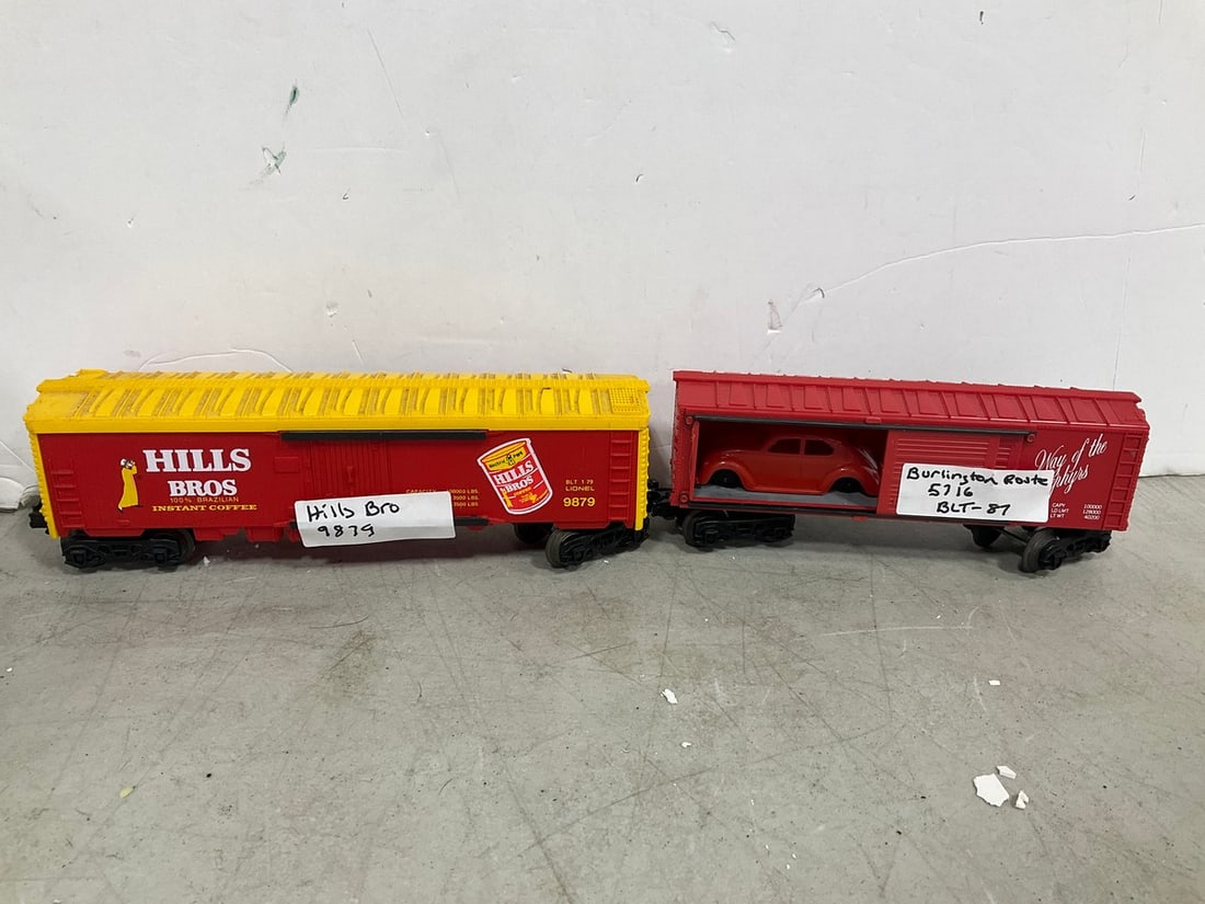 Vintage O gauge train cars: Vintage O gauge train cars