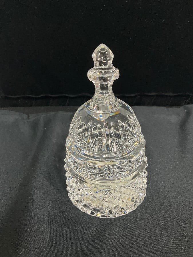 Waterford lead crystal capitol paperweight(5.5in.tall): Waterford lead crystal capitol paperweight(5.5in.tall)