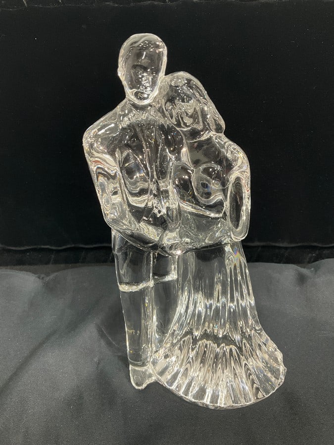 Waterford lead crystal bride and groom figurine(7.25in.tall): Waterford lead crystal bride and groom figurine(7.25in.tall)