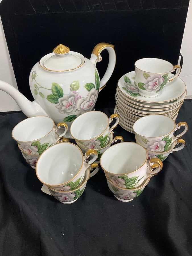 Grace scarsdale china teapot set: Grace scarsdale china teapot set