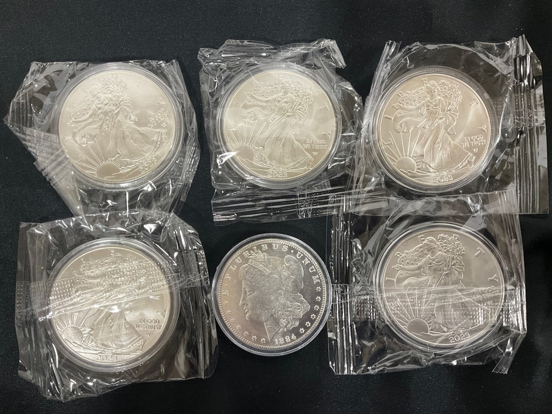 Replica coins: Replica coins