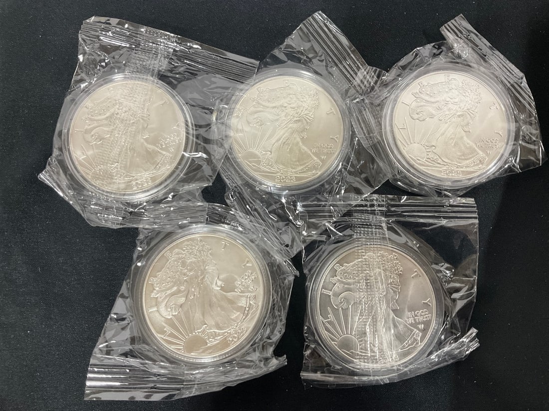 Replica coins: Replica coins