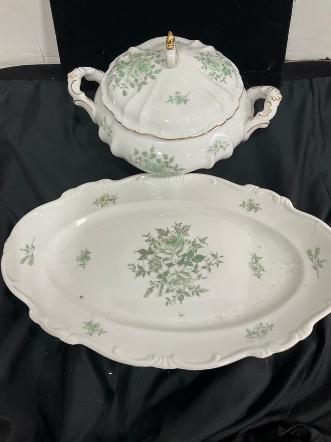 Hertel Jacob serving platter and tureen set(tallest 7in.): Hertel Jacob serving platter and tureen set(tallest 7in.)