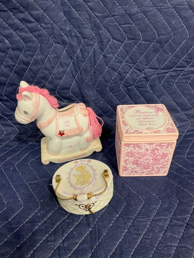 Precious Moments trinket boxes and statue(5.5in.tall): Precious Moments trinket boxes and statue(5.5in.tall)