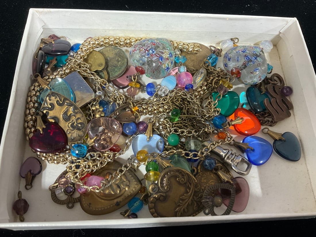 Vintage GWS Glass Heart Necklace *with extra parts*: Vintage GWS Glass Heart Necklace *with extra parts*