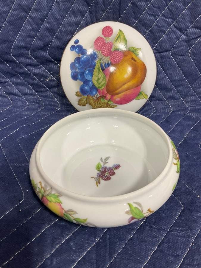 Limoges Ceramic Container(3inx6in)