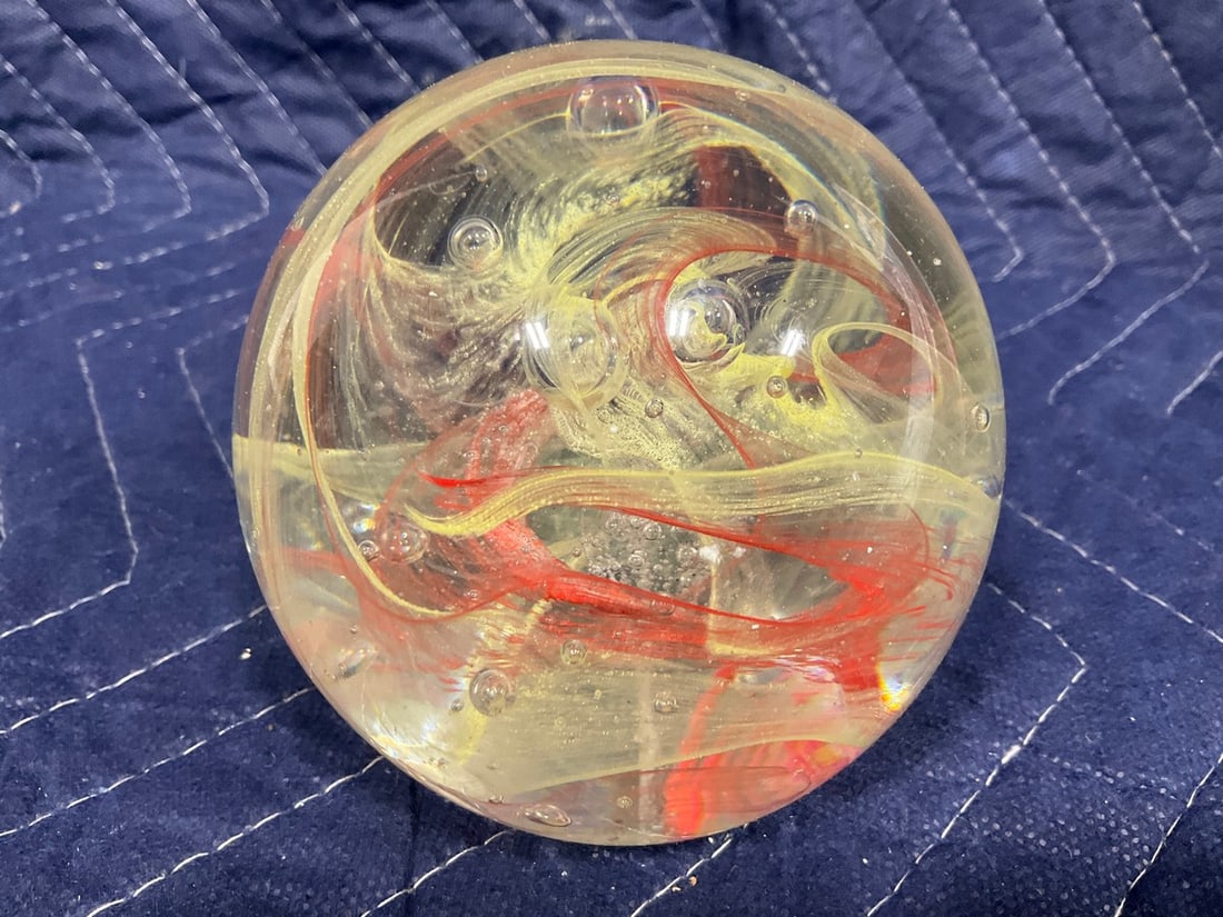 Heavy Handblown Glass Paperweight (3.5in Tall): Heavy Handblown Glass Paperweight (3.5in Tall)