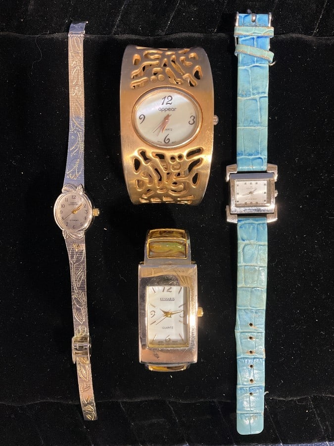 4 asst ladies watches(Anne Klein, Kessaris, Sarah Coventry, and Appear): 4 asst ladies watches(Anne Klein, Kessaris, Sarah Coventry, and Appear)