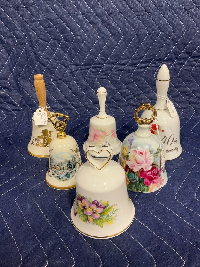 Vintage bells (6in.tallest): Vintage bells (6in.tallest)