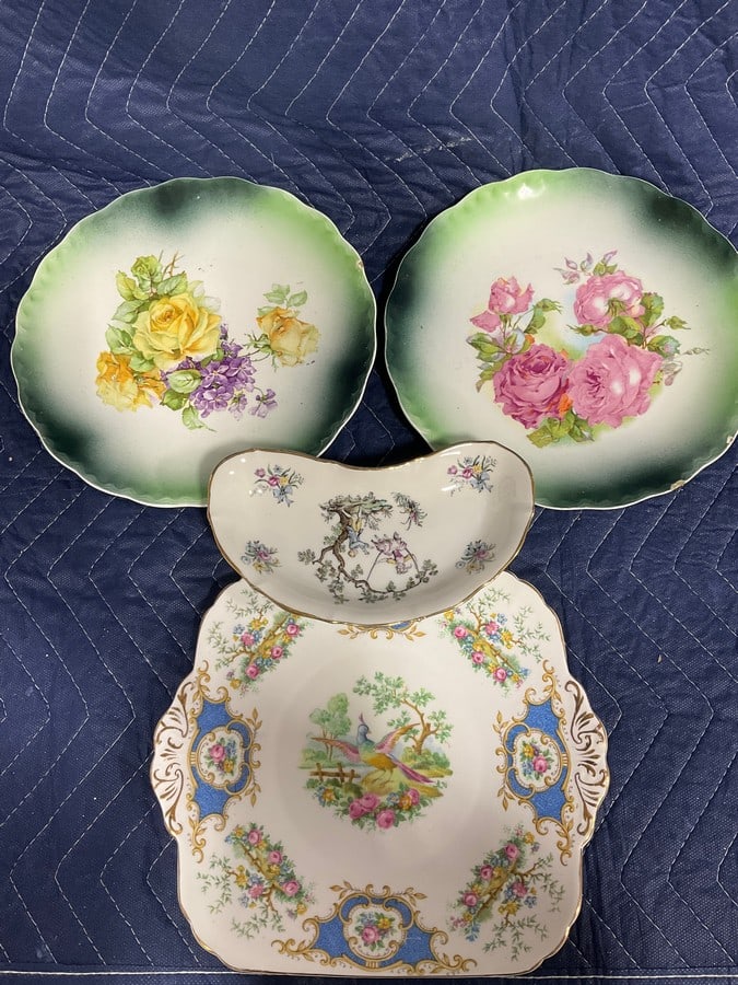 Vintage collectible plates(Carnation, Foley China, and more): Vintage collectible plates(Carnation, Foley China, and more)