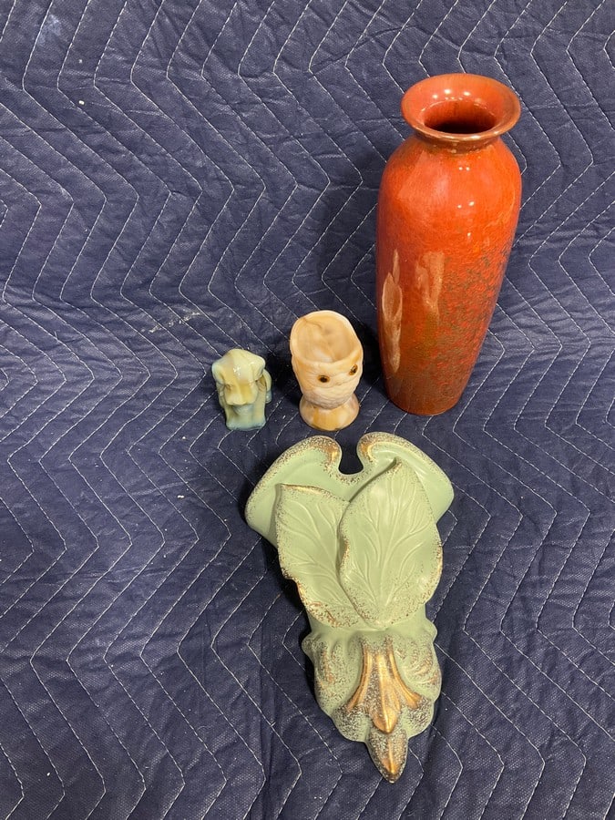 Wall pocket pottery vase and more(10.5in.tallest): Wall pocket pottery vase and more(10.5in.tallest)