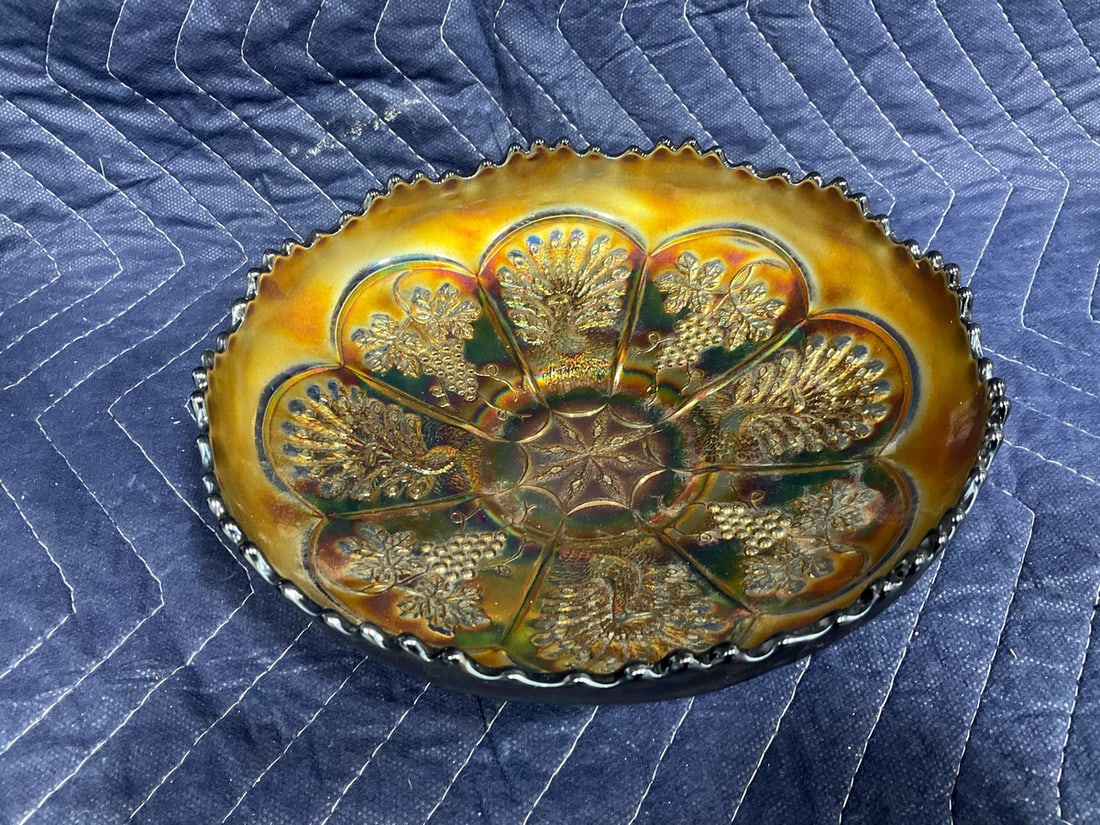 Fenton glass peacock and grape irridescent ruffled edge(8in.across): Fenton glass peacock and grape irridescent ruffled edge(8in.across)