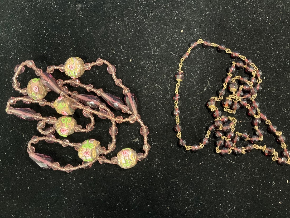 Glass bead and art glass necklace: Glass bead and art glass necklace