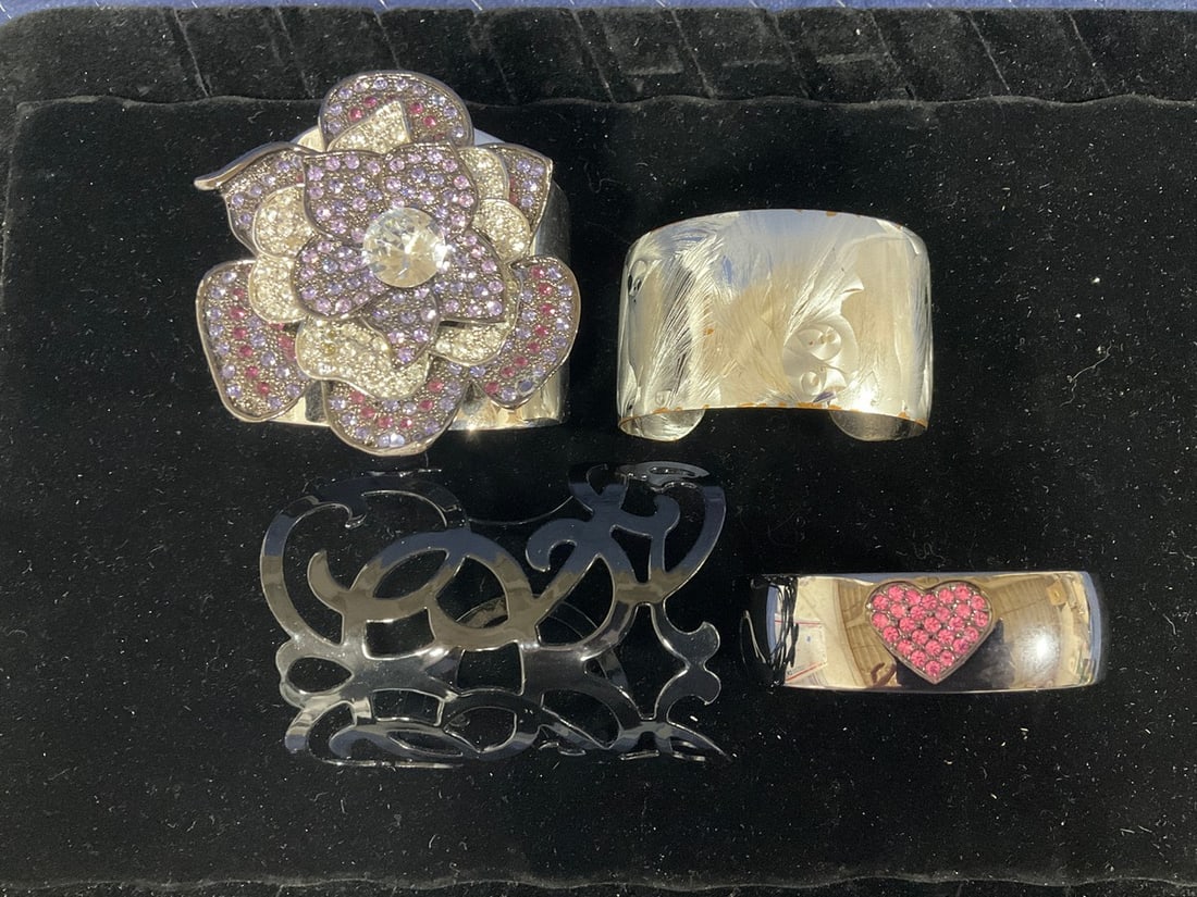 Ladies cuff bracelets: Ladies cuff bracelets