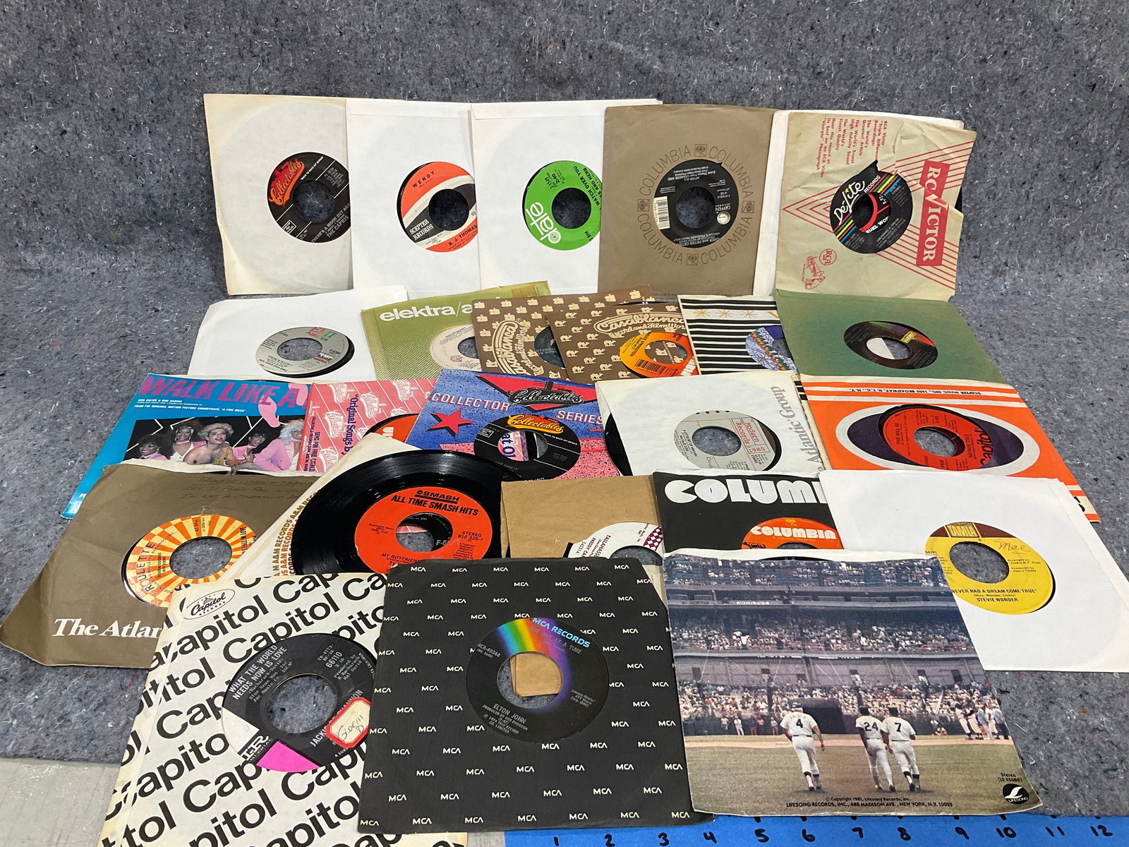 Vintage Rock 45s: Vintage Rock 45s