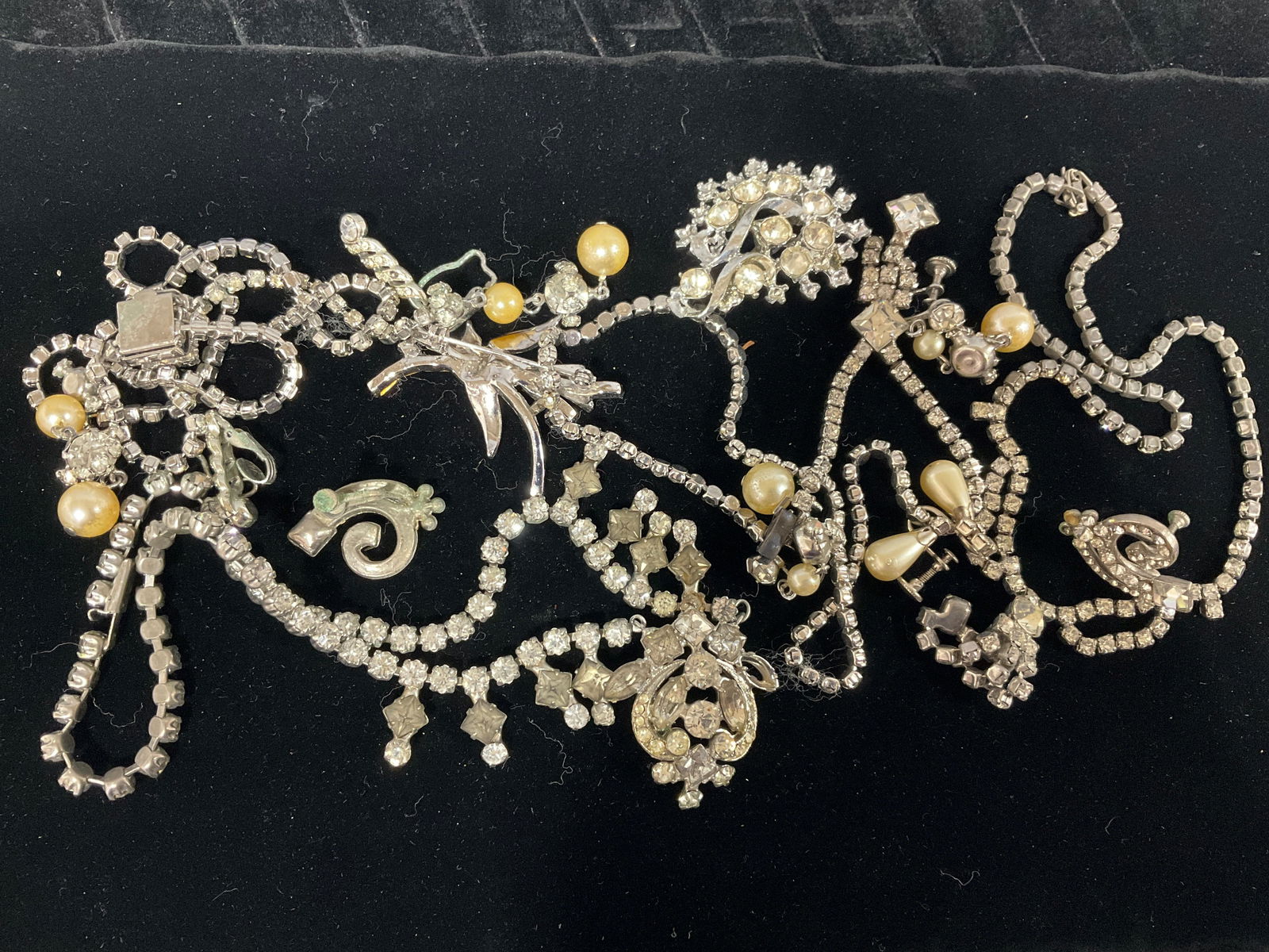 Vintage Rhinestone Jewelry: Vintage Rhinestone Jewelry