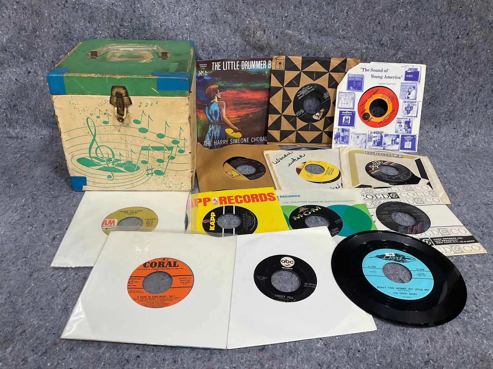 Vintage Rock 45s and Record Box (1 of 1)