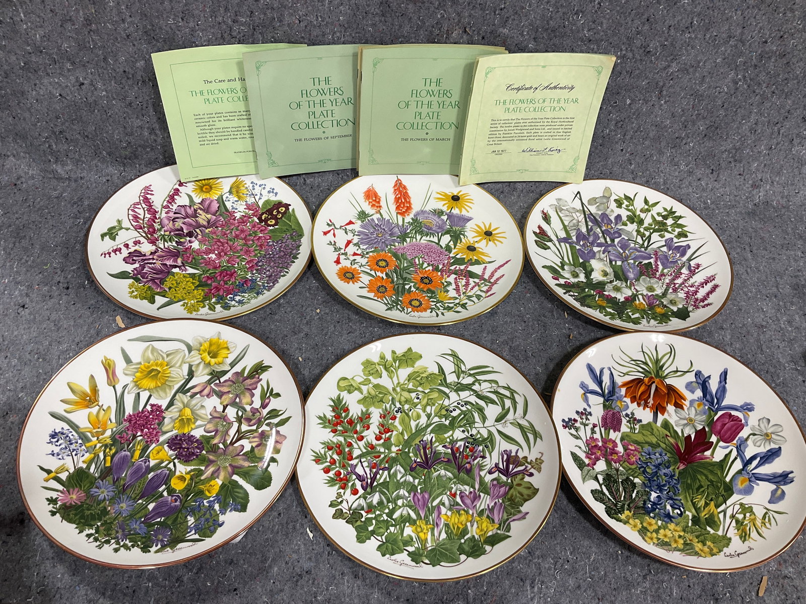 Franklin Porcelain Plates (11in Across): Franklin Porcelain Plates (11in Across)