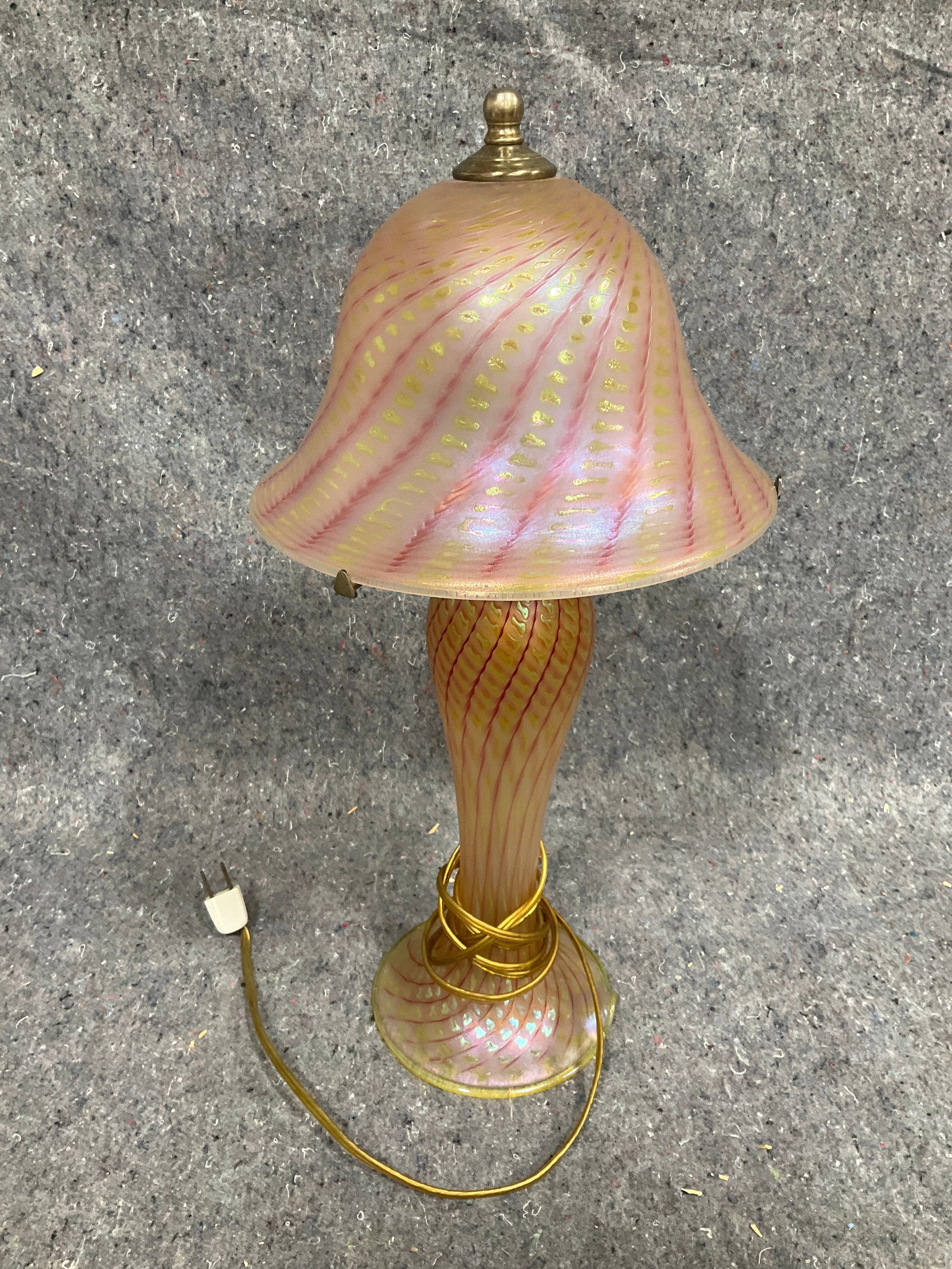 Venetian art glass table lamp(32in.tall): Venetian art glass table lamp(32in.tall)