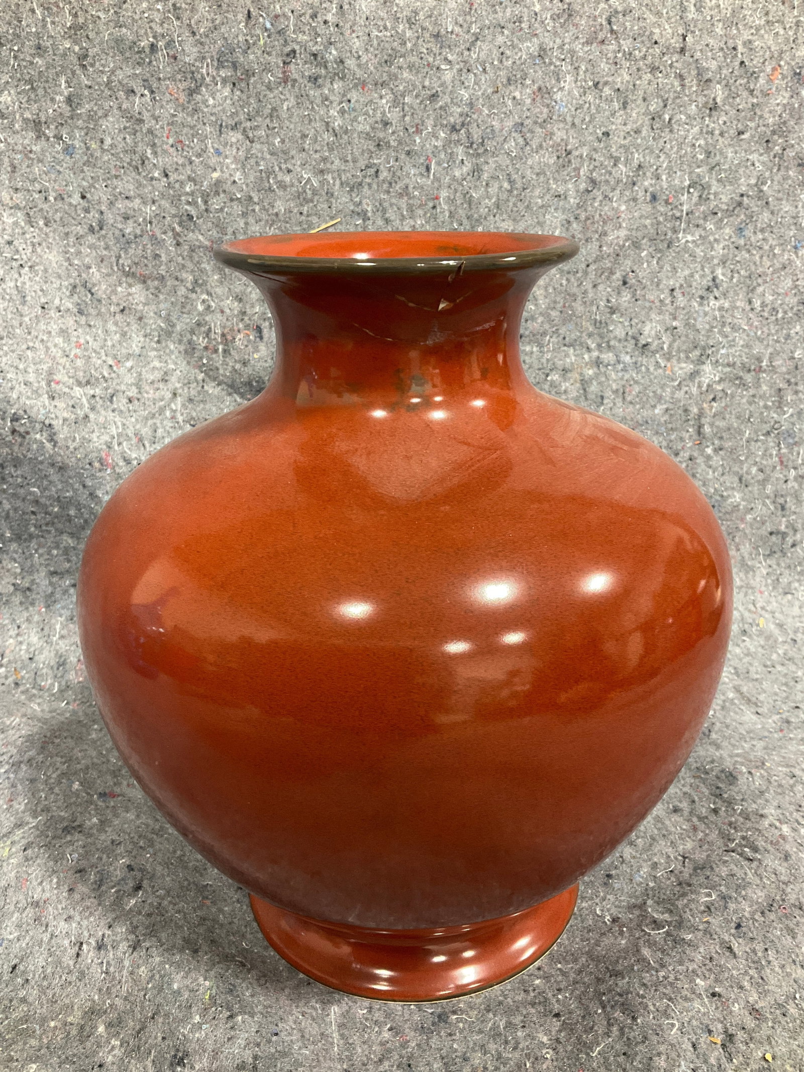 Mitchell Gold and Bob Williams handmade vase(has been repaired-10.5in tall): Mitchell Gold and Bob Williams handmade vase(has been repaired-10.5in tall)