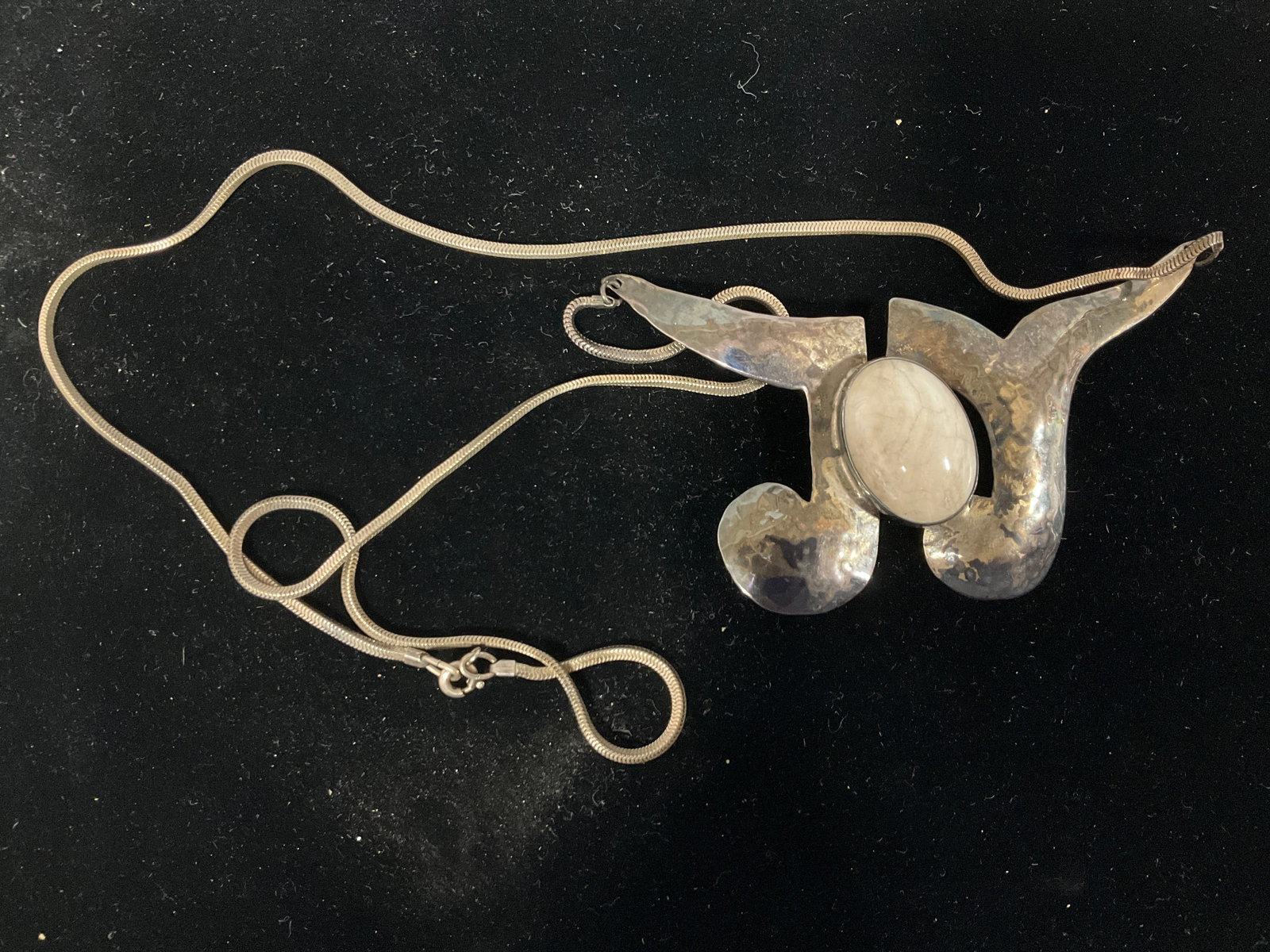 Art deco large chain and pendant: Art deco large chain and pendant