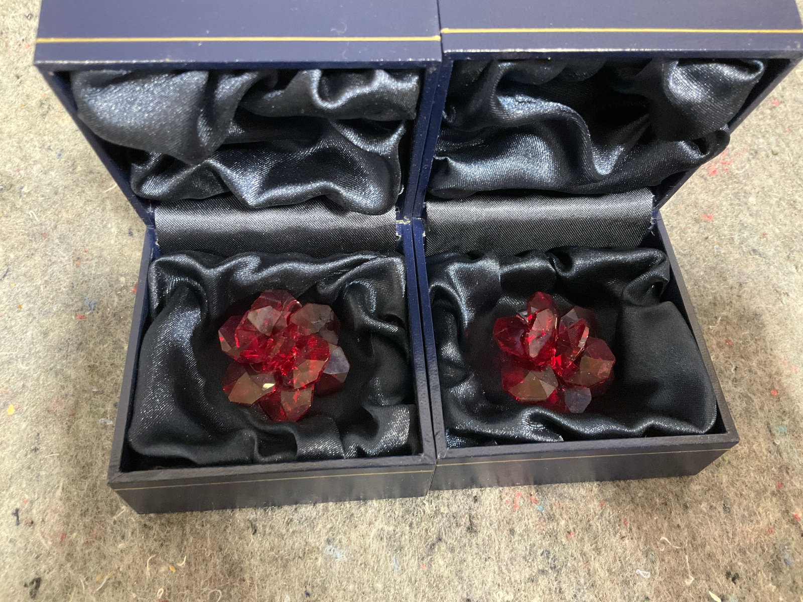 Floral crystal pendants: Floral crystal pendants