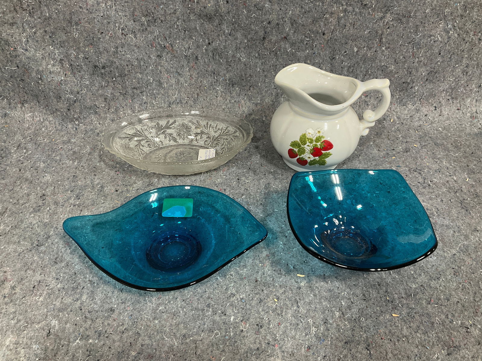 1950's/1960s Murano blue bowl, and more(5.5in tallest): 1950's/1960s Murano blue bowl, and more(5.5in tallest)